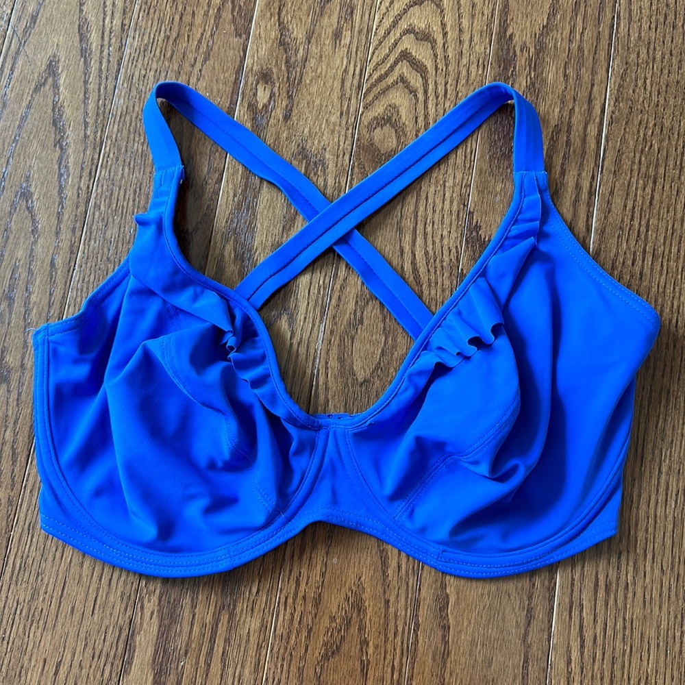 Gorgeous periwinkle 34J Freya bikini top with adjustable straps